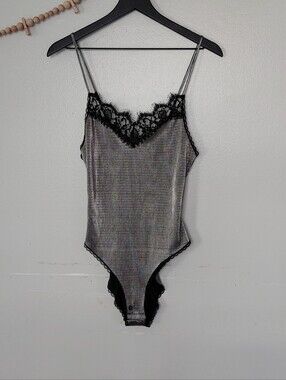 VTG 80's Lucie Ann ll Silver Metallic Lace  Pliesse Pleated Bodysuit Medium Flaw